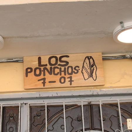 Hospedaje Los Ponchos Otavalo Zewnętrze zdjęcie