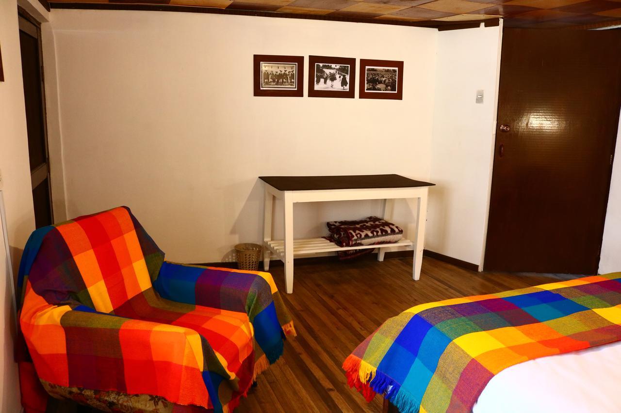 Hospedaje Los Ponchos Otavalo Zewnętrze zdjęcie