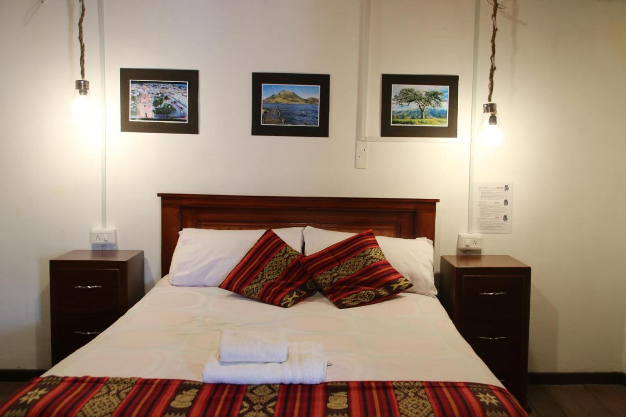 Hospedaje Los Ponchos Otavalo Zewnętrze zdjęcie