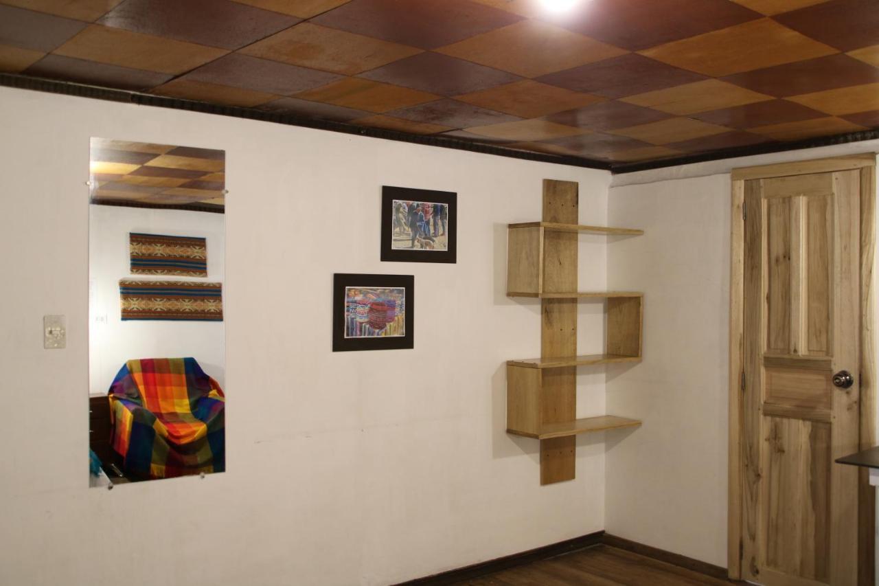 Hospedaje Los Ponchos Otavalo Zewnętrze zdjęcie