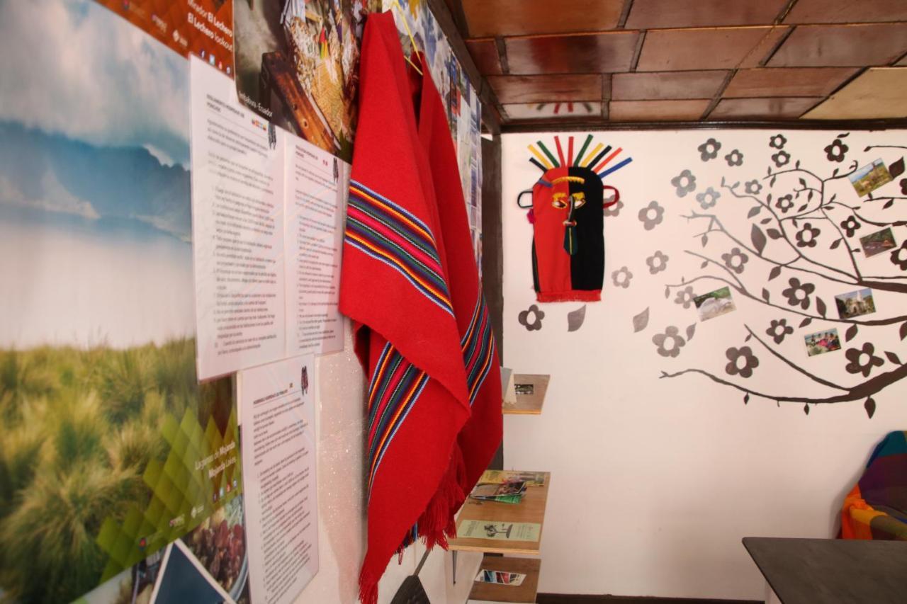 Hospedaje Los Ponchos Otavalo Zewnętrze zdjęcie